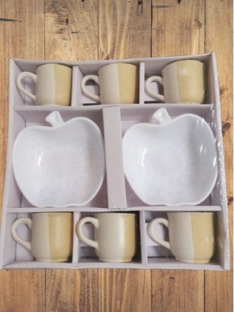 Aroma Café Ceramic Coffee Mug Set with Apple Shaped Snack Plates - Image 2
